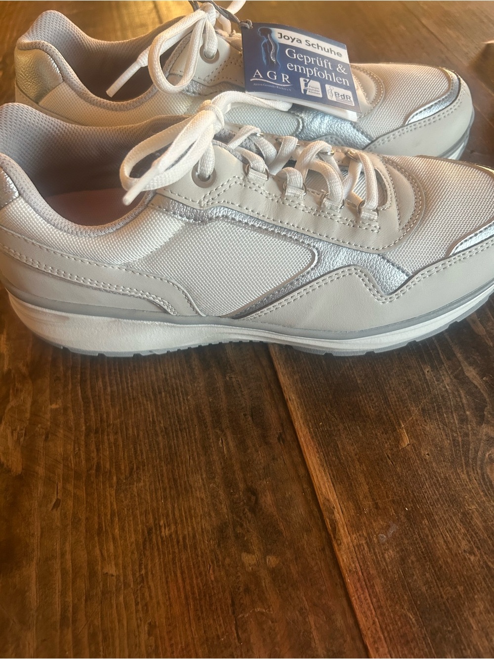 Joya Ortholite Tina II White Silver Athletic Shoes Size 8.5 Women's NWT